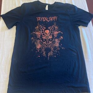 B24001 Taylor Swift limited edition Dragon Skull Play T-shirt SZ M
